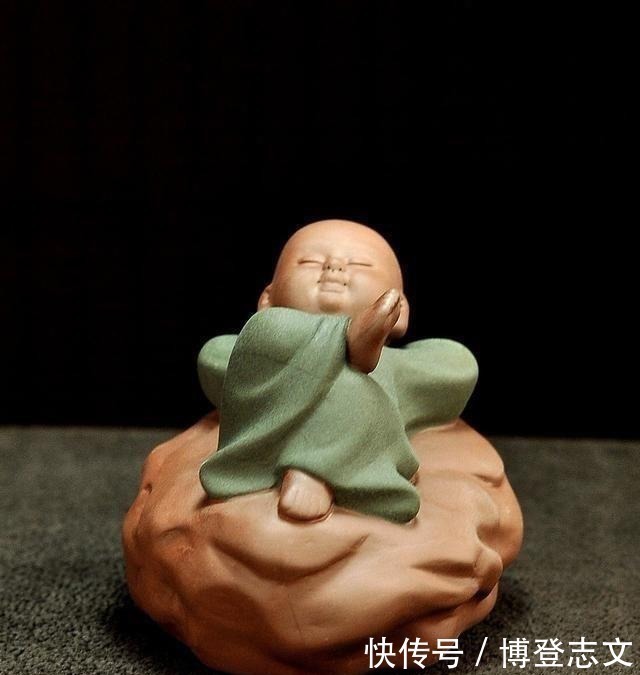 白鸽@史上最鄙俗的一首诗，全诗明白如话，却将人性的丑陋写到极！