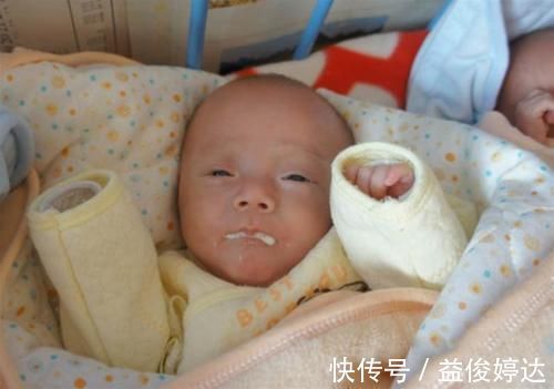 宝妈|孩子经常吐奶怎么办?宝妈别只会“拍奶嗝”,做好这3点更重要