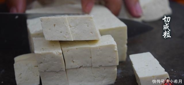 从不|我家豆腐从不炖着吃,不煎不煮,做法很简单,好吃极了