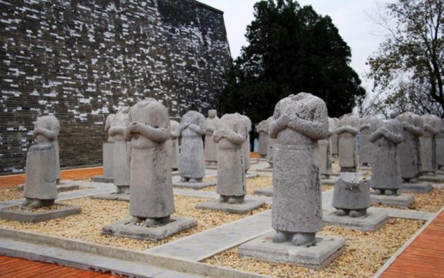  解释|武则天墓前有61个无头石人，千百年来难以解释，结果被两位农民解开