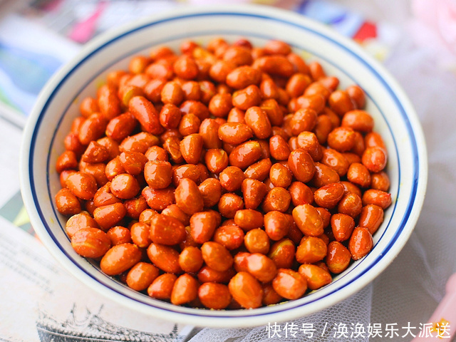 花生米|炸花生米时,千万别先放油,多加这1步,焦香酥脆,放10天不回潮