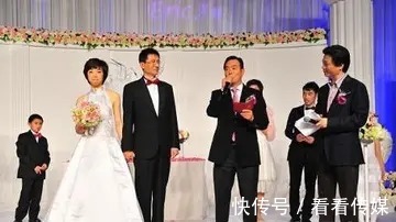 庆生|40岁张怡宁抱儿子庆生,60岁老公贴心准备蛋糕,漂亮女儿献花祝福