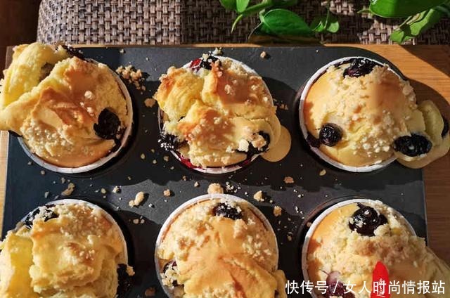 杯子蛋糕是个爆浆美味甜品,操作简单不用打发,好看又好吃哦