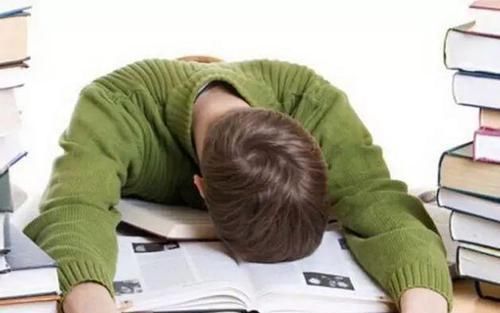  痛风发作痛哭流涕？5种食物再喜欢也请远离，痛风不会频繁发作！