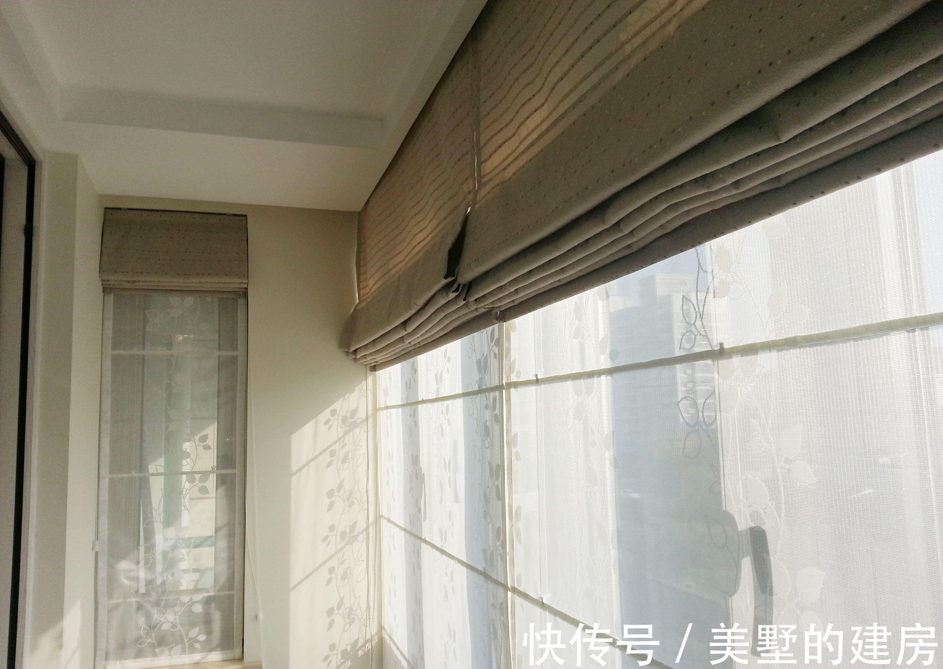 窗帘|客厅阳台一体设计,窗帘应该挂在哪?怎么挂?