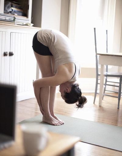 姿势|睡前一组简单易学的瑜伽，燃脂塑形、修身养性，做优雅女人