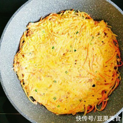  简单快手，超级好吃，你一定要学的土豆胡萝卜鸡蛋饼
