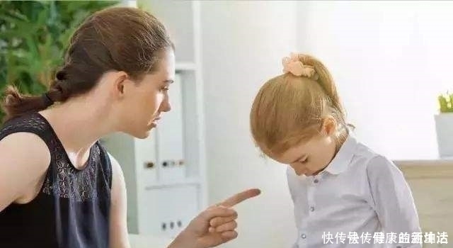 艰辛|考上大专的儿子,要求每月生活费3000,妈妈的一句话,儿子沉默了