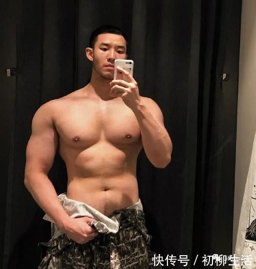 肌肉|185cm肌肉男模走红,雄性荷尔蒙让网友不淡定了