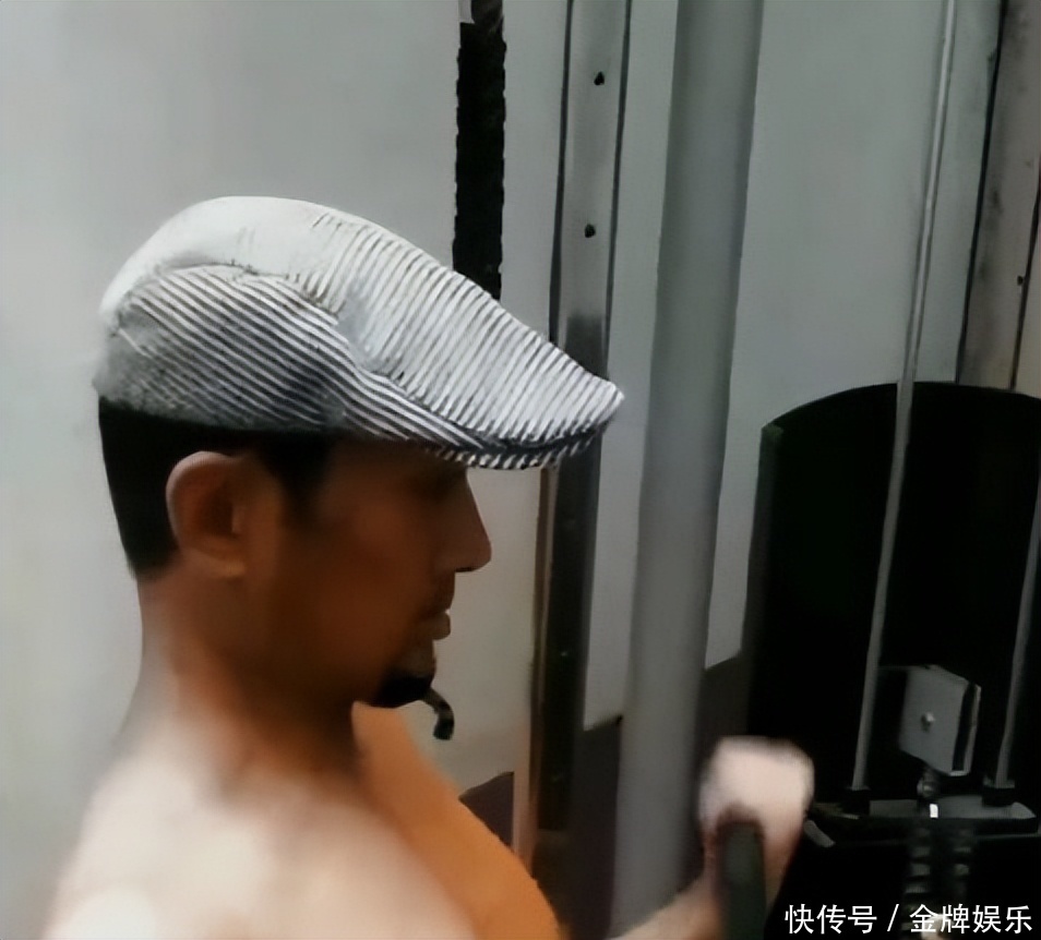 农民歌手阿宝淡出娱乐圈多年,如今已经转型为健身博主了 农民歌手阿宝淡出娱乐圈多年,如今已经转型为健身博主了