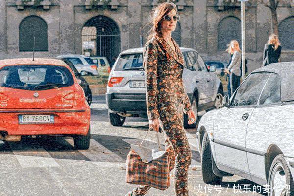 “时髦精”都在穿西装,不仅百搭还帅气,时尚达人抢着穿