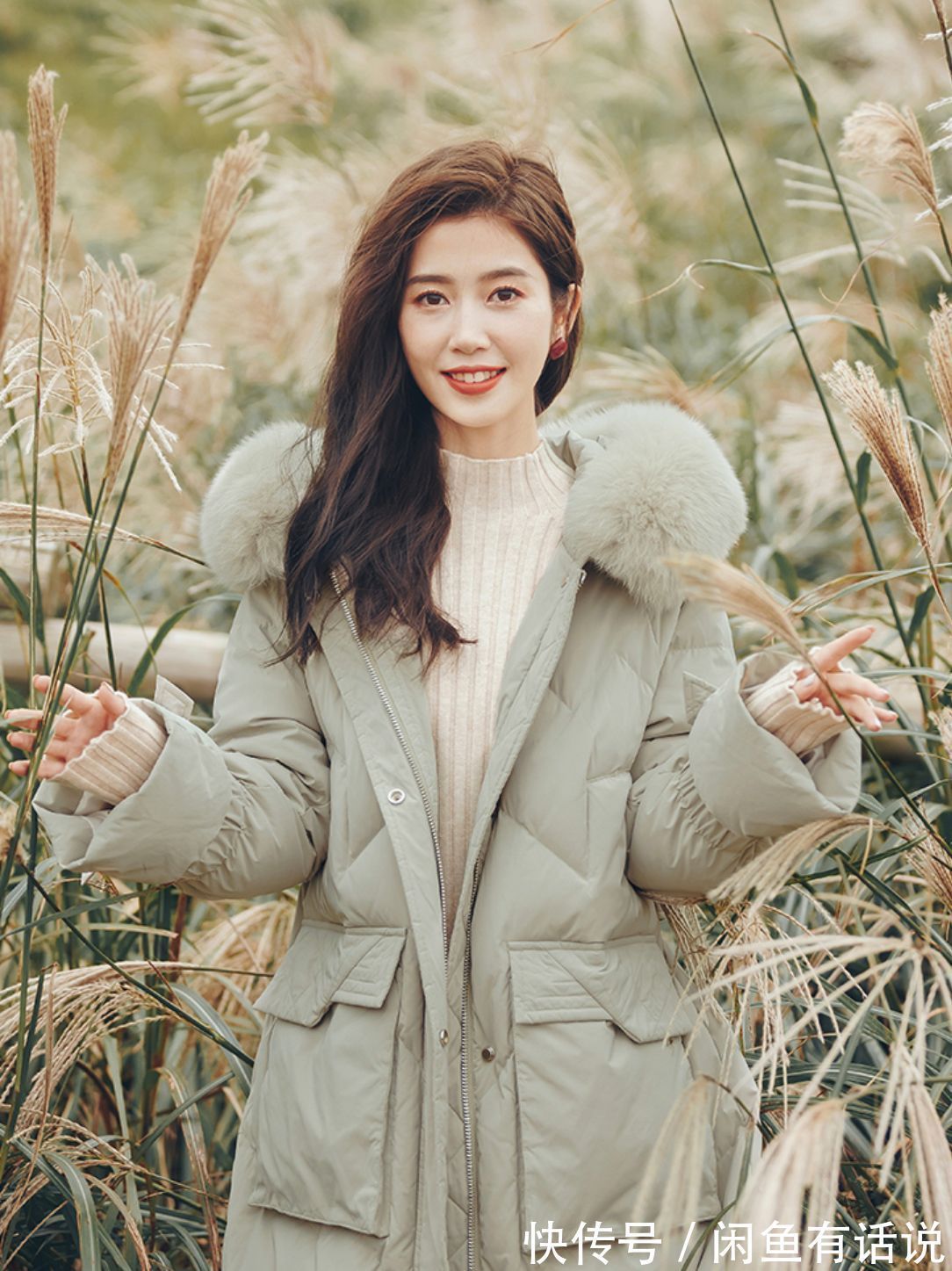 羽绒服 35岁博主把“牛奶裙”带火了,配羽绒服也好有气质,照着穿就很美