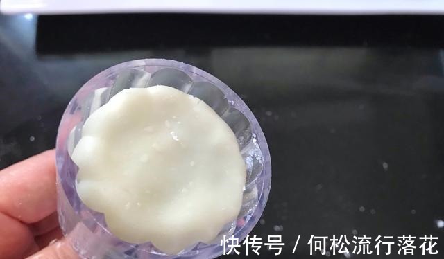 米粉|不用蒸不用烤，1分钟学会网红米月饼，低糖低脂，健康又好吃！