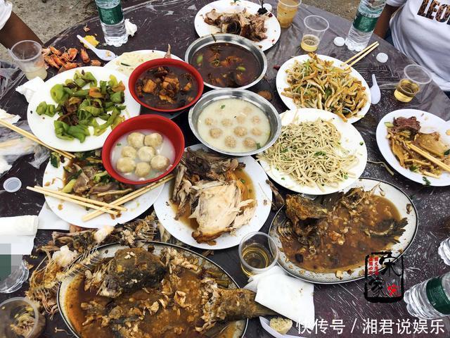  宴席|农村330元一桌的宴席，鸡鸭鱼肉都有，利润在哪