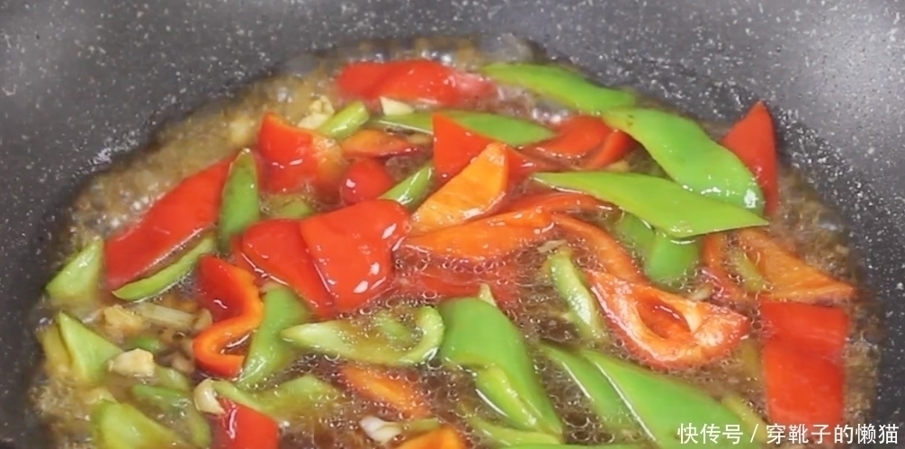 豆腐丸子,孩子特别喜欢吃,鲜嫩营养又美味,每次做一大锅不够吃