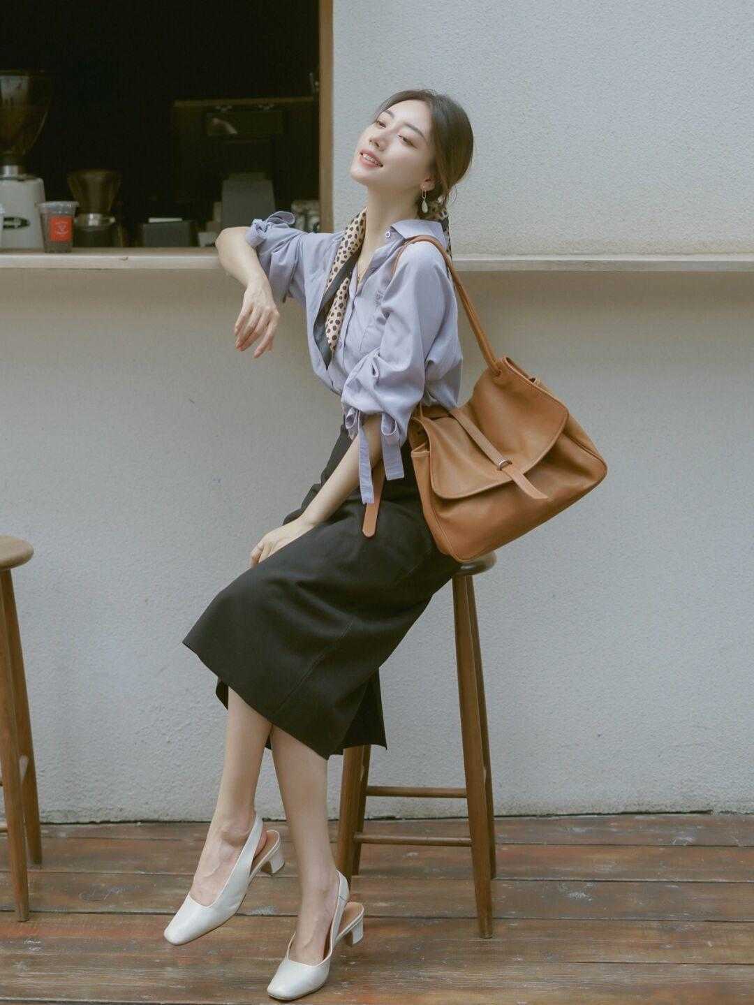 针织衫|胖女孩最关心的搭配来了,针织衫搭配半身裙时髦又精致,显高显瘦