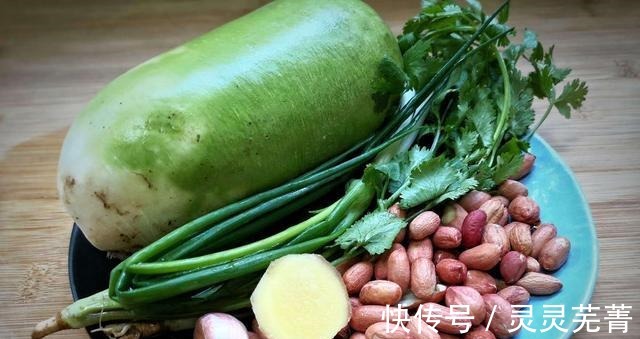 花椒油|秋季不吃这菜太亏了，不到两块钱能炒一大盘，最后汤汁都不剩！