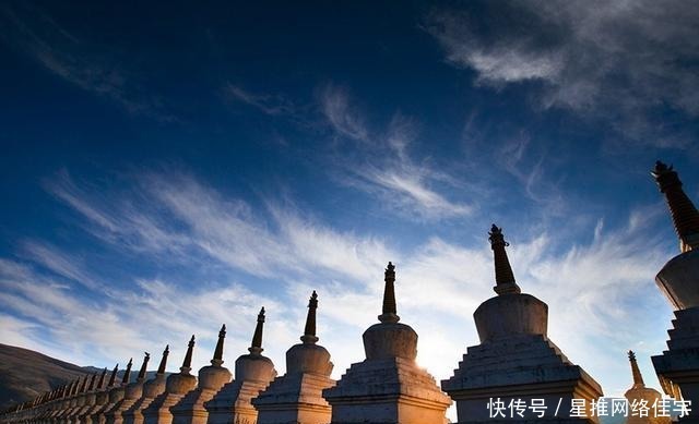 海螺沟冰川，藏在低海拔的世界奇观