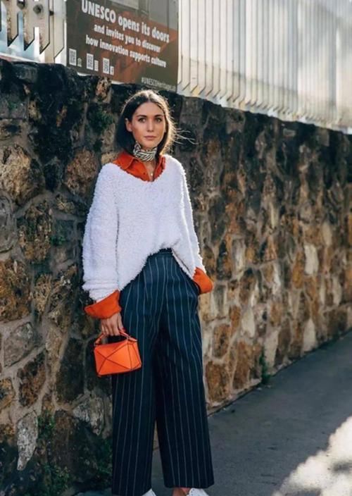 女人过了45岁，这3种＂颜色＂要少穿，显得没气色还很掉价