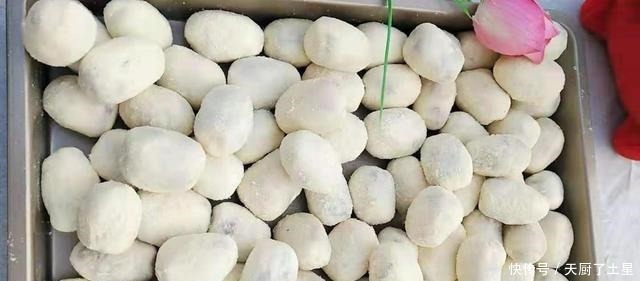 古城妹学做网红奶枣,1次成功,一口一个,好吃到停不下来