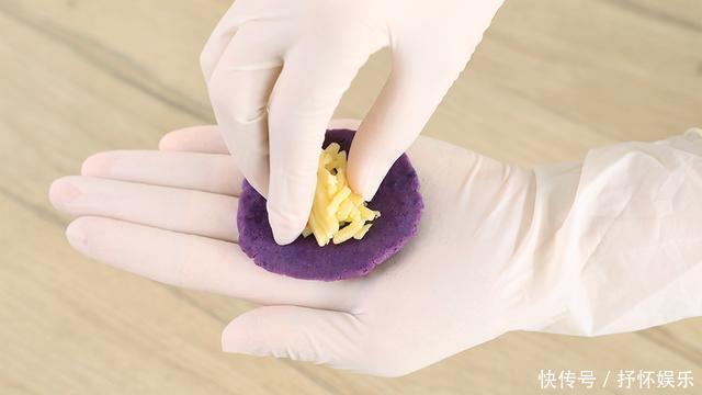 每天宅家学点烘焙小甜品,3步学会双层紫薯方糕,口感超丰富