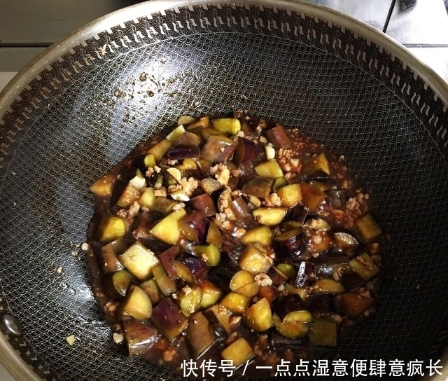 肉末茄丁,轻松干掉两碗米饭