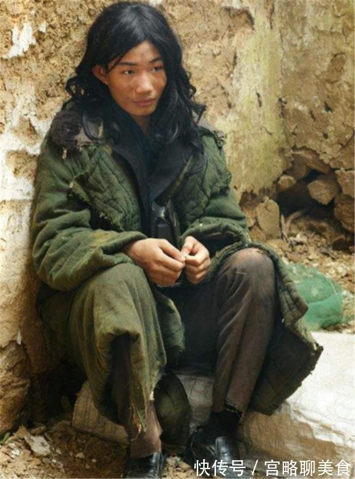 饿死|中国头号懒人杨锁,被父母溺爱长大,父母离世后活活饿死