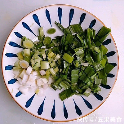 #清香麻爽秒入魂#金针菇豆皮卷,鲜香麻爽,好吃的没得说