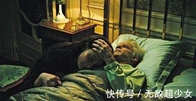 临终前|为什么人在临终前都会大便，你知道原因吗？老人告诉你意想不到的