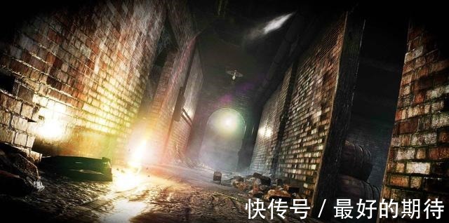 书虫|这本小说开局惊艳眼球,剧情多次反转,堪称黄金三章的典型范例!