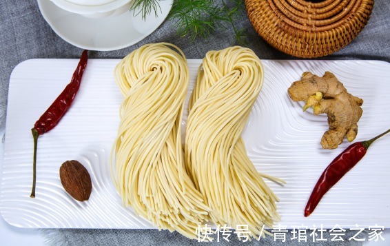 韩院士|94岁院士忠告:高血糖少吃面条,多吃三种水果,有利于血糖控制!