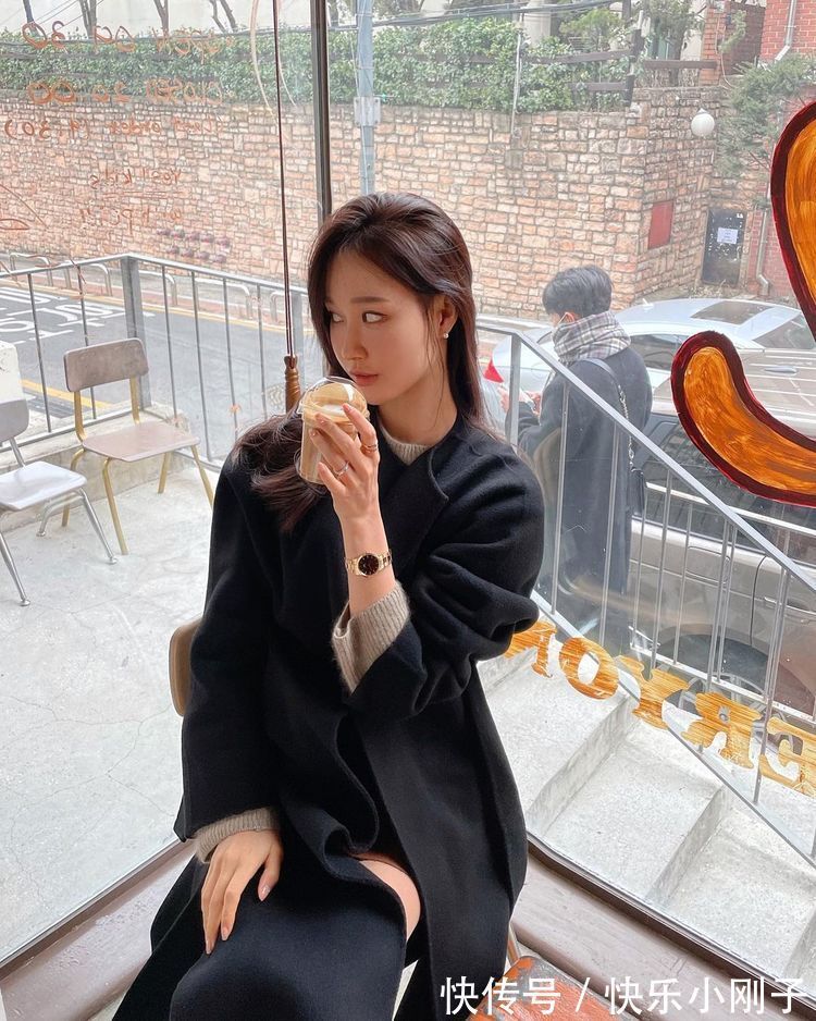 仙女们 温柔才是真女神，这几组女人味穿搭学起来，做个温雅气质的时髦精