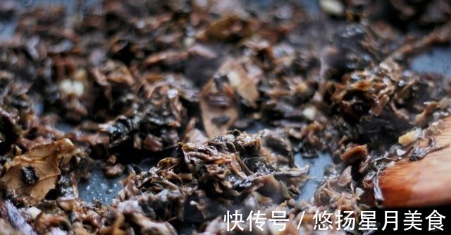 下饭|梅菜扣肉汁水四溢肥而不腻,颜色红亮诱人食欲,好吃又下饭!