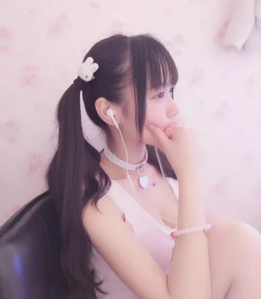 直播间|赛高酱直言:你敢送,我就敢穿!网友:“皇帝的新衣”记得查收