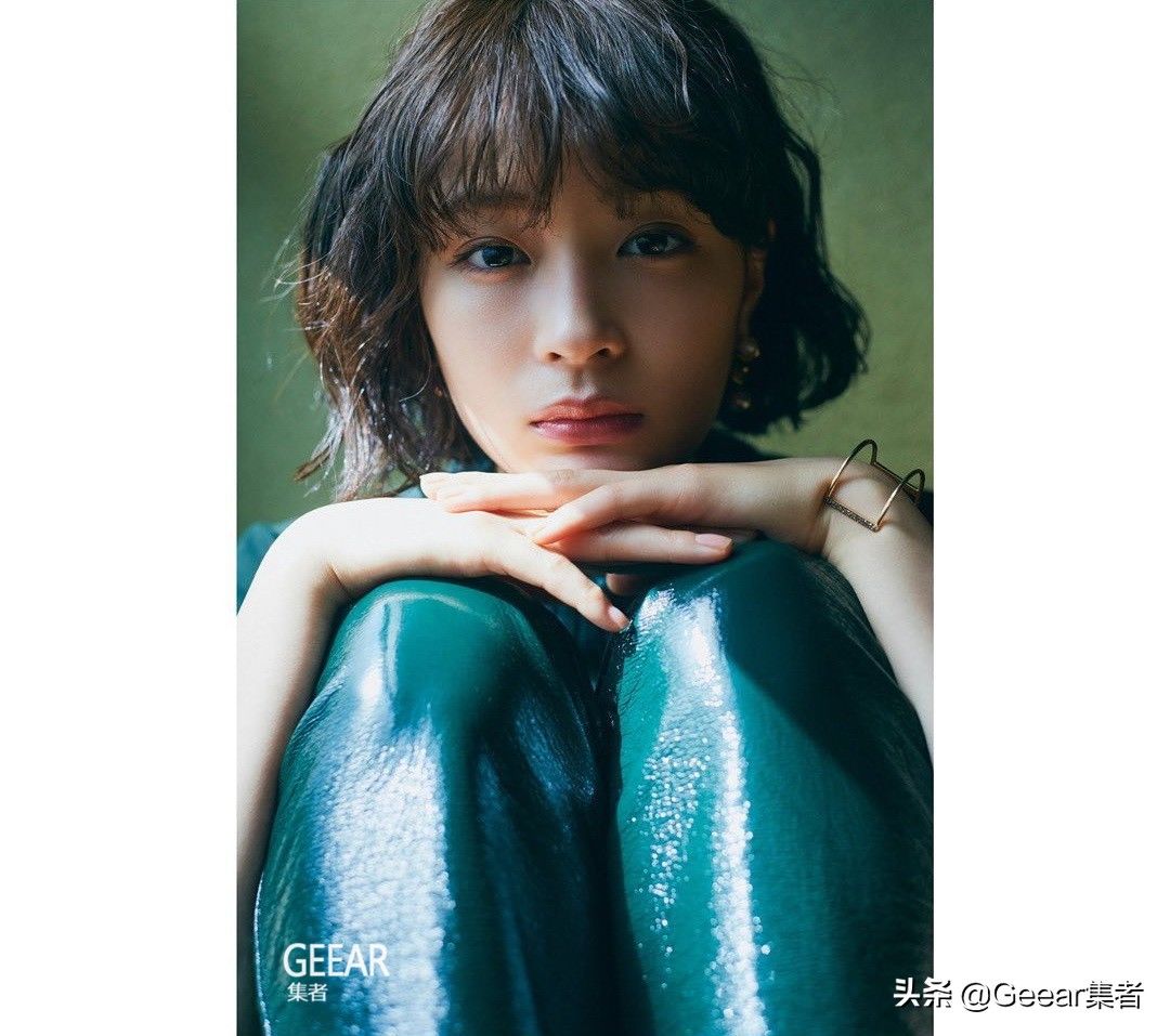 新发型|还在犹豫新发型？日本女生都在模仿：逆龄波浪刘海