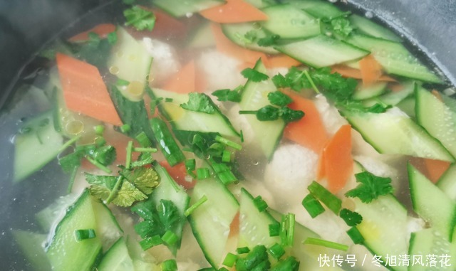 爽口|夏天这碗汤要多喝，清淡爽口，滑嫩多汁，营养瘦身两不误！