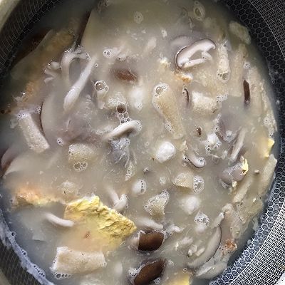 下厨|菌菇虾丸汤