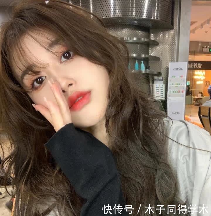 你知道吗?发型直接影响颜值,木马卷温柔自然,卷羊毛卷复古典雅