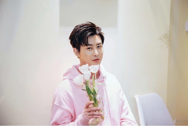 当年的“天天小兄弟”，王一博转正，宋威龙正当红，他公开恋情