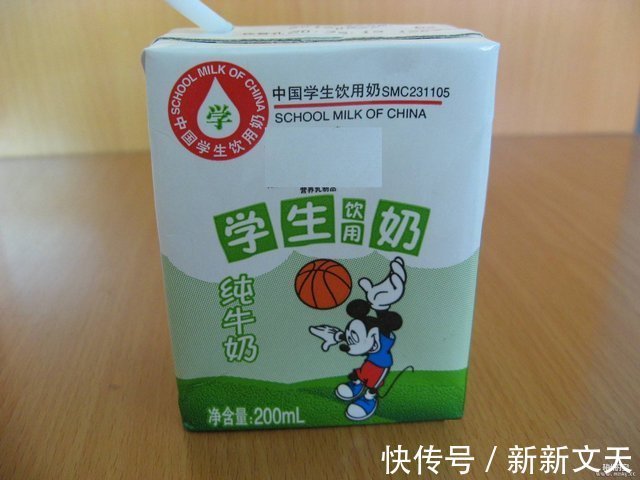 钙质|中国人钙摄入量不足欧美一半,“学生奶”真能强壮孩子吗?