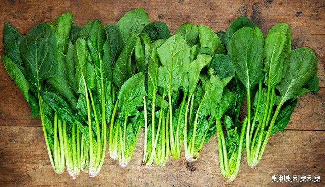 骨質疏松不可以吃雞蛋？骨科大夫：要想骨頭好，這3種食物要少吃