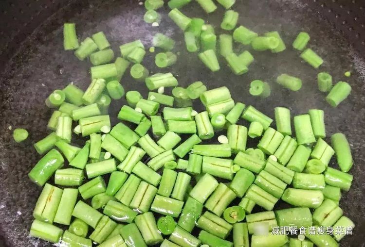 黑胡椒|一个月瘦8斤，减脂午餐怎么做？学会万能搭配公式，你也能瘦8斤