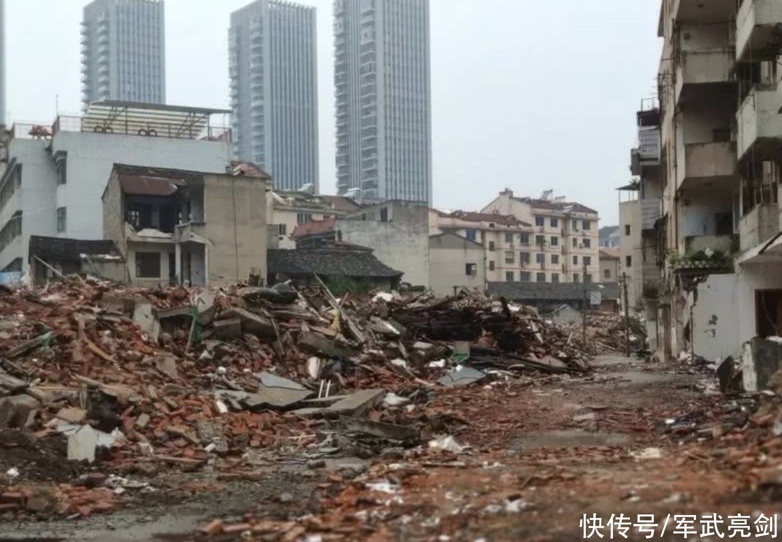 拆迁|2000年以前的房屋可直接拆迁？有地区已实施，符合条件或全拆重建