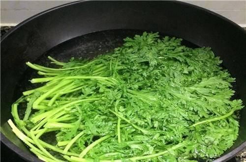 瞧不起|这菜常被瞧不起,却是首席助眠菜,秒睡,一夜无梦,晚上睡的香