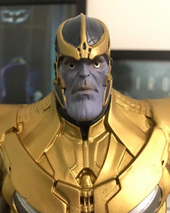 复仇者联盟|小伙晒邪神版灭霸手办,用眼神征服了观众,网友容我先笑三分钟