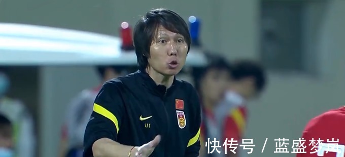 国足|不着急!李霄鹏1安排让人看不懂是艺高人胆大还是跟国际接轨!