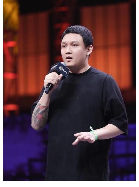 人生赢家|她因参加《中国好声音》走红，嫁给爱奇艺副总裁，如今成人生赢家？