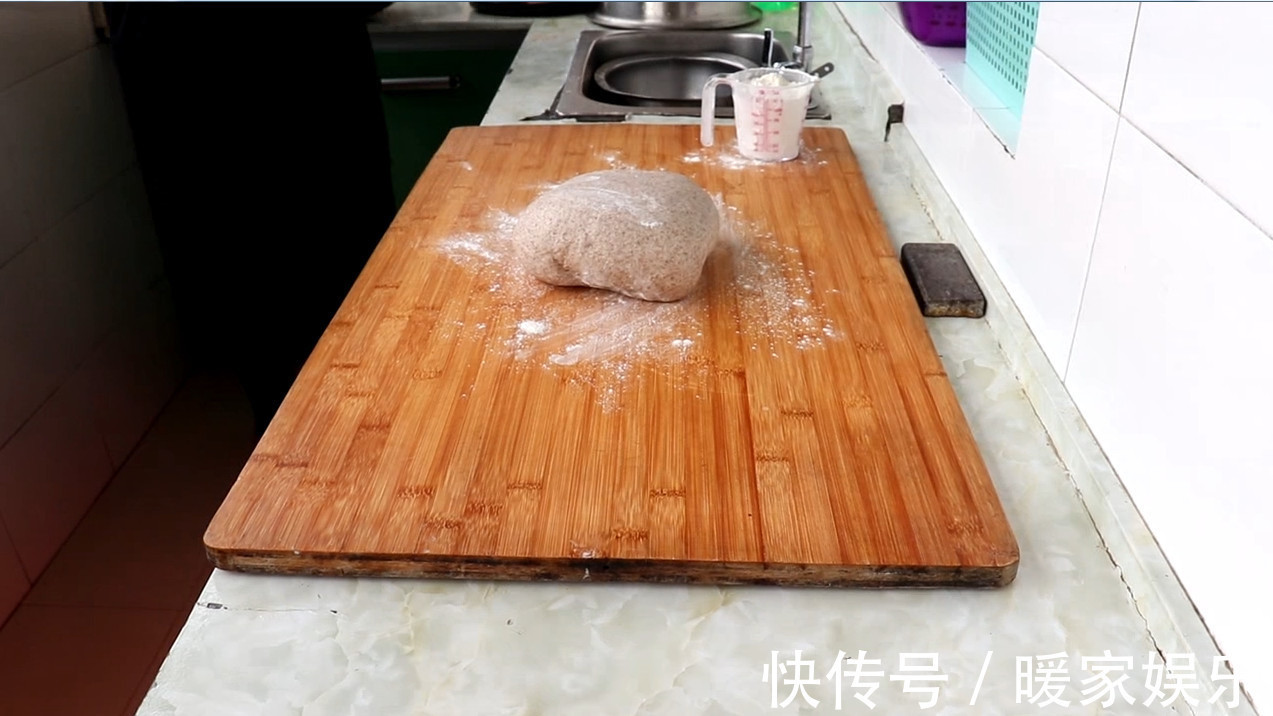 蒸馒头,最好不要直接蒸,3个小诀窍,馒头松软好吃,不塌陷