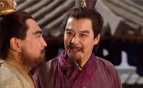 雄主|曹操真正忌惮的汉末雄主,只有这二位,其余都是浮云