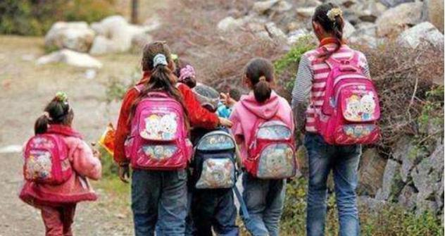 家庭|夫妻俩15年生11个孩子,指望一个孩子有出息,如今却被现实打脸